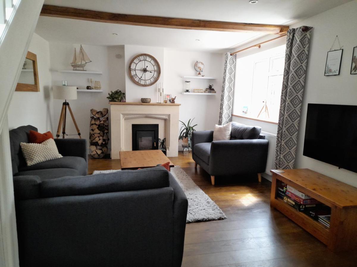 Converted Barn In Бат Екстериор снимка